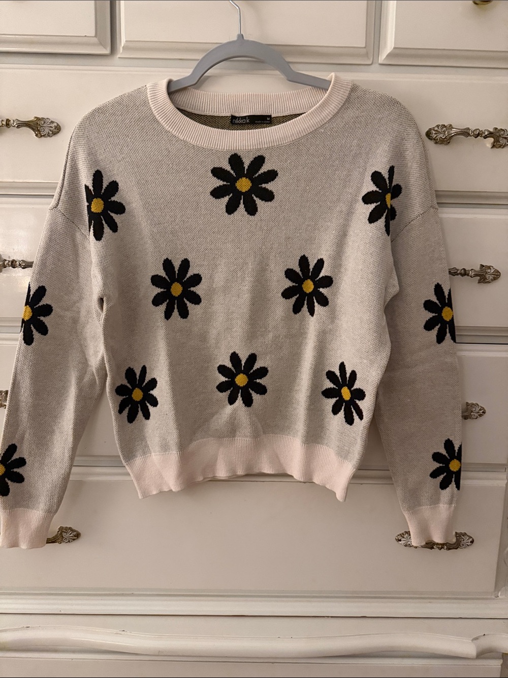 NWOT Nikka K Vintage Retro Aesthetic Daisy Flower Knit Sweater Cream